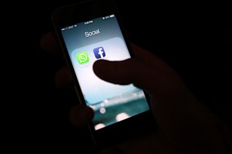 AFL boss Gillon McLachlan has put a decline in kids playing footy down to screen time. 