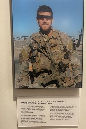 The Australian War Memorial has installed plaques at the Ben Roberts-Smith display.