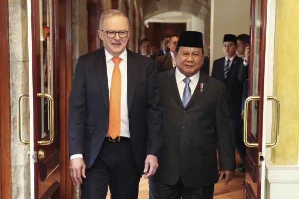 Prime Minister Anthony Albanese and Indonesian President Prabowo Subianto in Peru earlier this month.