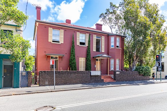 The property at 28 Ross Street in Forest Lodge has six one-bedroom apartments.