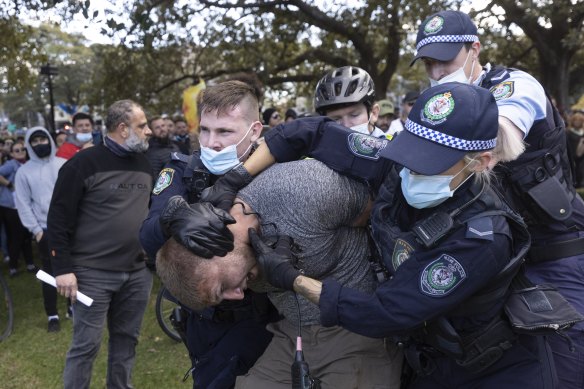 Anti-lockdown protests in Sydney’s CBD turned chaotic on Saturday.