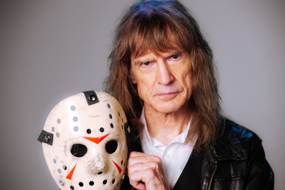 Who’s behind the Mike Myers mask? Tune in to Behind The Monsters to find out.