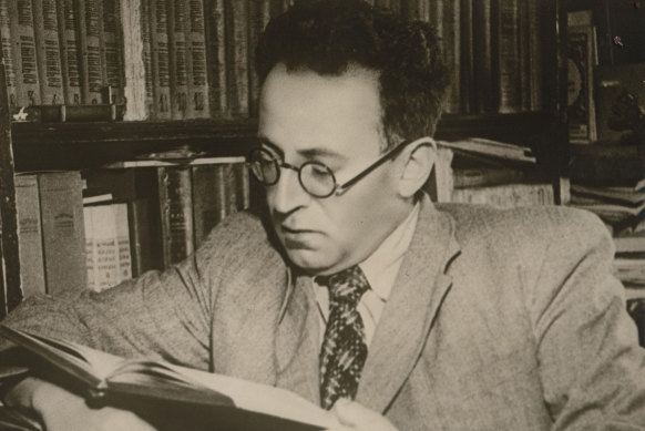 Vasily Grossman was a chemical engineer who became a great journalist and novelist.
