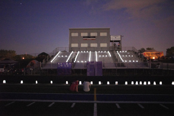 A ceremony held in 2018 to honour the students who had died from cancer at Tartan High School. 