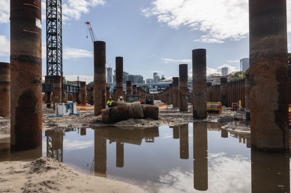 About 400 piles will be driven into the bed of Blackwattle Bay to support the Sydney Fish Market, ferry wharves and an adjacent foreshore promenade.