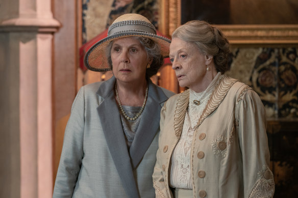 Penelope Wilton stars as Isobel Merton and Maggie Smith as Violet Grantham.