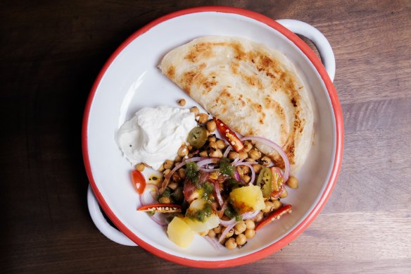 Mombasa roti and chole (roti with chickpeas).