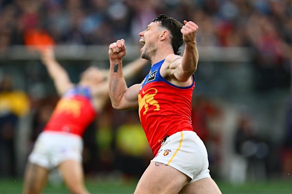 AFLグランドファイナルライブ：王朝が確定：ライオンズが終盤に3連覇を達成、ドッカーズの心を打ち破る