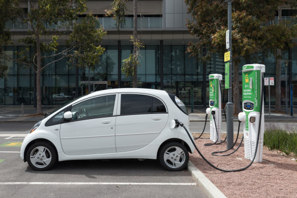 More charging stations are needed if the national electric car fleet is to expand.