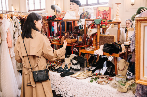 The Round She Goes vintage fashion market in 2018.