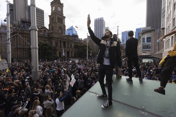 Thousands of anti-lockdown protestors took to the streets of Sydney on Saturday.