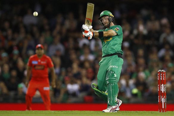 Glenn Maxwell belted seven sixes as the Melbourne  Stars were too good for the Renegades at Marvel Stadium last night.