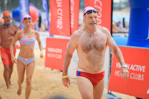 Tony Abbott takes part in The Sydney Morning Herald Cole Classic at Manly in 2017.