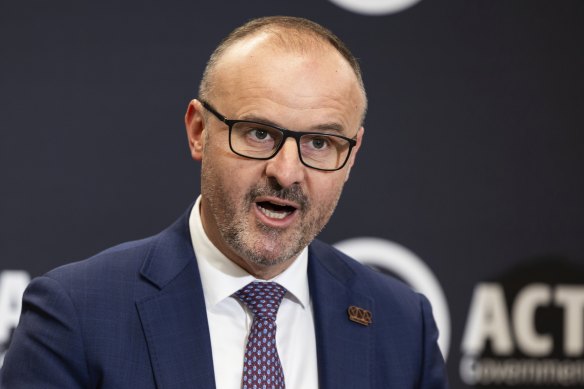 ACT Chief Minister Andrew Barr said there had been no apology from inquiry chair Walter Sofronoff for leaking the report.