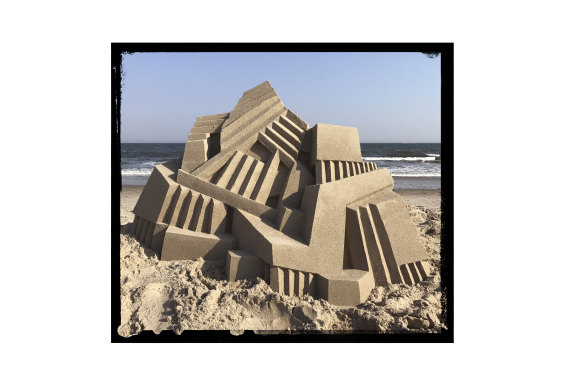 A modernist-inspired sandcastle by the American sculptor Calvin Seibert.