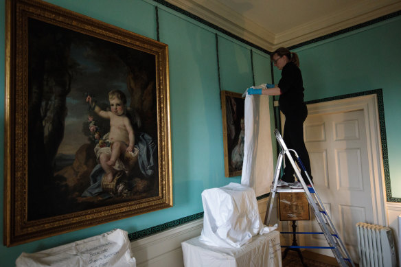 A painting in the Queen’s Bedroom.