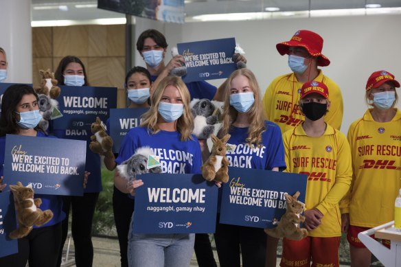 Passengers are welcomed on arrival at Sydney Airport. Australia welcomed fully vaccinated international travellers for the first time this week.