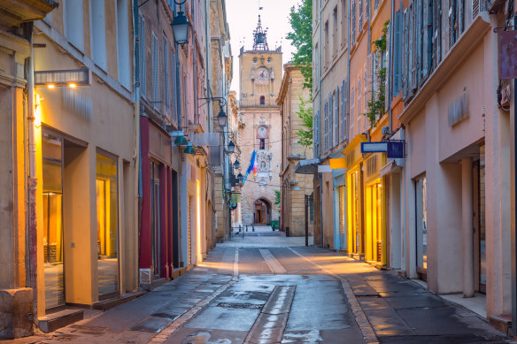 Watching the town hall clock in Aix-en-Provence.