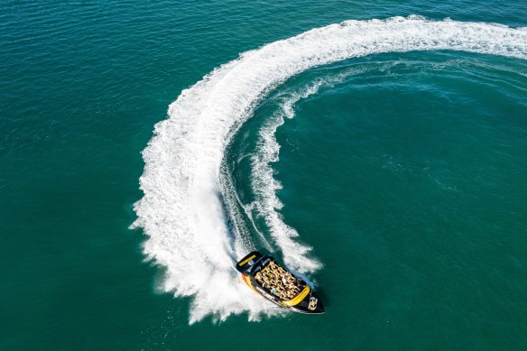 Brace for 360 degree spins and manoeuvres into high-speed drifts with Paradise Jet Boating.
