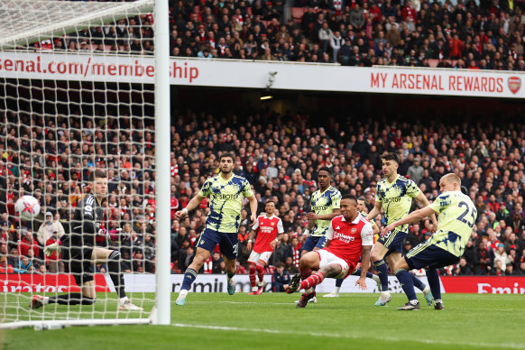 Gabriel Jesus scores for Arsenal.