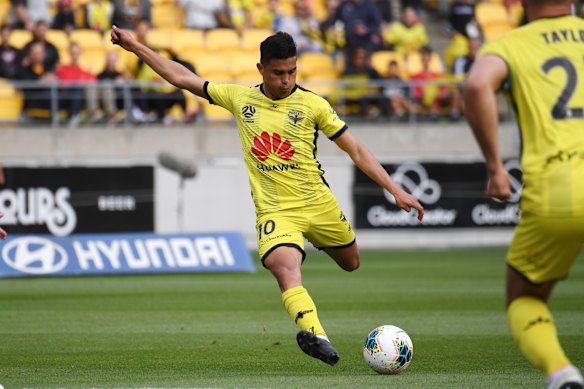 Ulises Davila opens the scoring with a long-range strike.