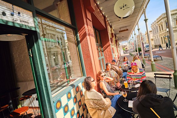 Retro-style bar Ode to Sirens on historic High Street.