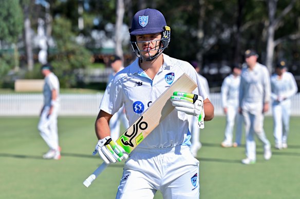 Sam Konstas walks out to bat for NSW in the Sheffield Shield. 