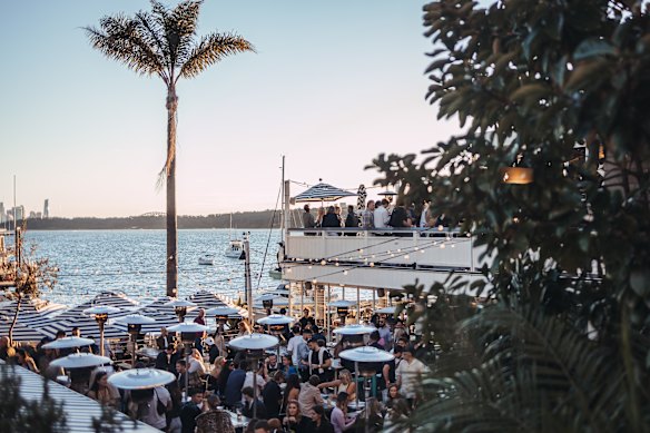 End your beach day at the Watsons Bay Hotel.