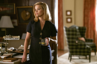 Reese Witherspoon S Career High Performance Underpins Handsome Amazon Prime Video Show Little Fires Everywhere