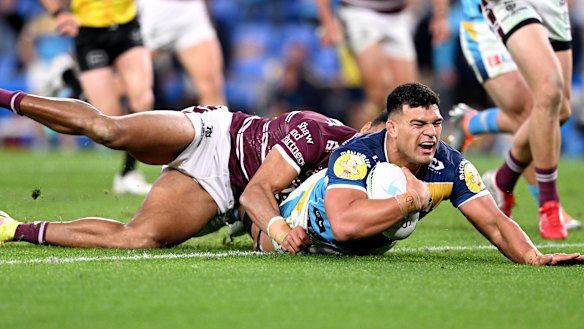 David Fifita scores against Manly.