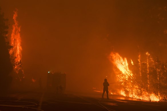 The Mount Wilson backburn escaped five hours after it was lit, affecting Mount Wilson, Mount Irvine, Mount Tomah, Berambing and Bilpin, pictured.