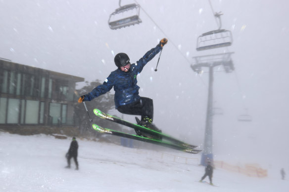 Regional Victorians could enjoy Mount Buller on Saturday but Melburnians cannot travel more than 25km from home.