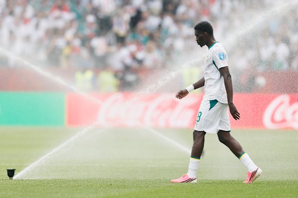 The players weren’t the only ones to get a drink during the hydration break in Toronto, the playing surface also did.