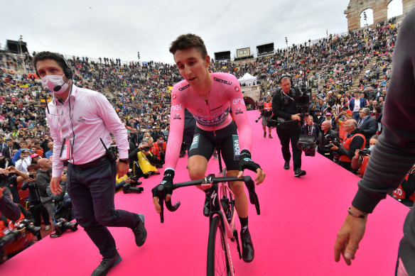 Can Hindley ride back onto the Tour de France podium?