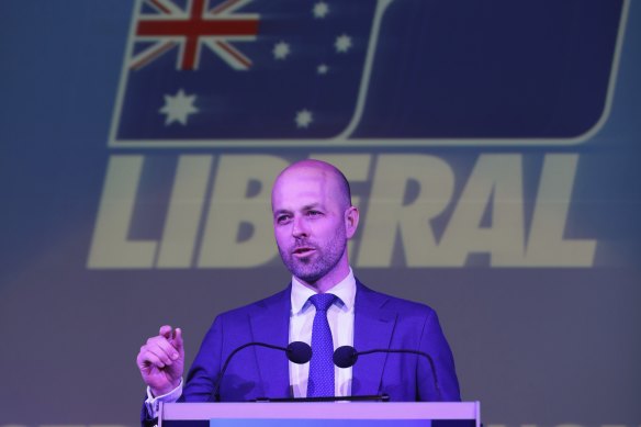 Liberal candidate for Bennelong has distanced himself from anti-vaxxers for a second time.