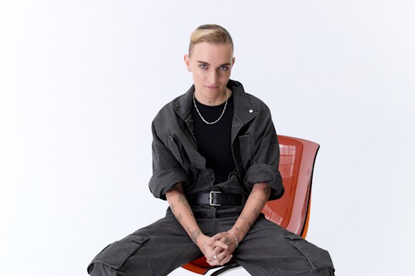 G-Flip agora está baseado em Los Angeles.