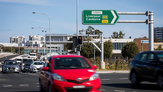Commuters are continuing to use tollroads, such as the M8. 
