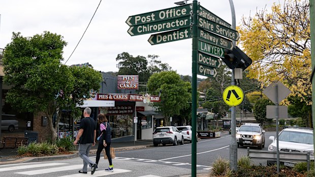 There are a surprisingly wide range of amenities in Upwey, including many cafes. 