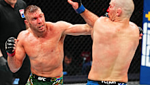 Dricus du Plessis lands a punch on Sean Strickland.
