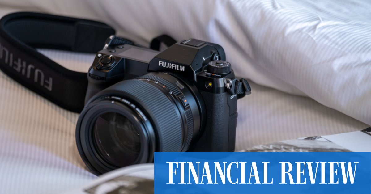 Rear Window revisited as reporter gets behind a $10,000 camera - Vimarsana News