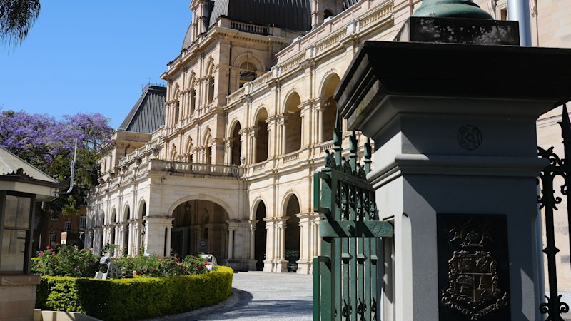 Queensland passes controversial government powers expansion as renewables rules change