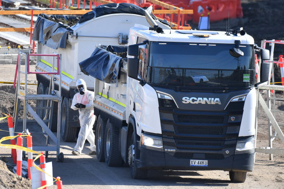 Workers at the West Gate Tunnel project
