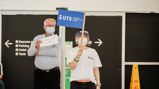 International Students arriving in Sydney on China Southern Airline flight CZ325 on Sunday morning are met by representatives from Sydney’s Universities.
