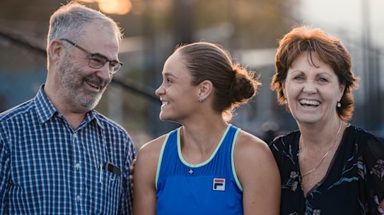 Ashleigh Barty with her parents Josie and Robert Barty.