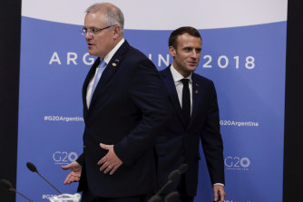 Scott Morrison i Emmanuel Macron muszą zbudować most.