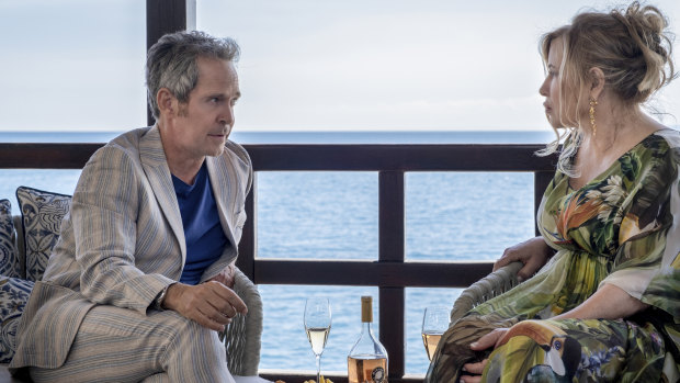 The arrival of champagne-swilling Quentin (Tom Hollander) turns Tanya’s holiday blues around.