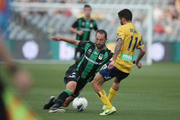 Andrew Durante in action against Central Coast Mariners during round seven. 