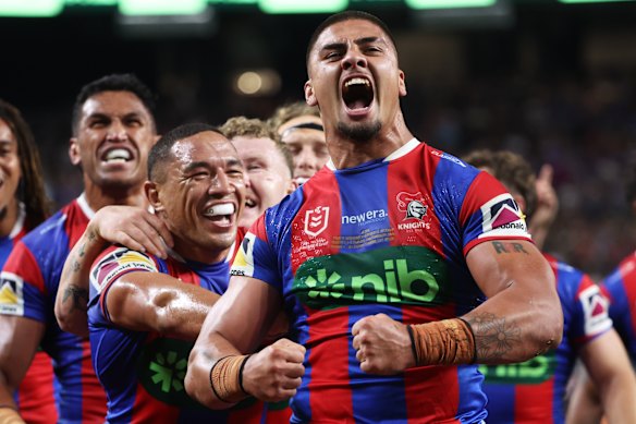 Saltado por: Trey Mooney, do Newcastle.