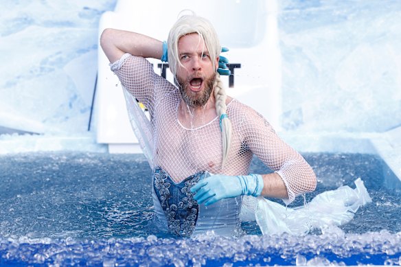 Hamish Blake makes a Frozen splash. 