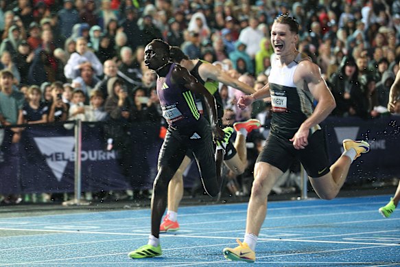 Lachlan Kennedy just held off a fast-finishing Gout Gout in the 200 metres in the rain at the Maurie Plant Meet.